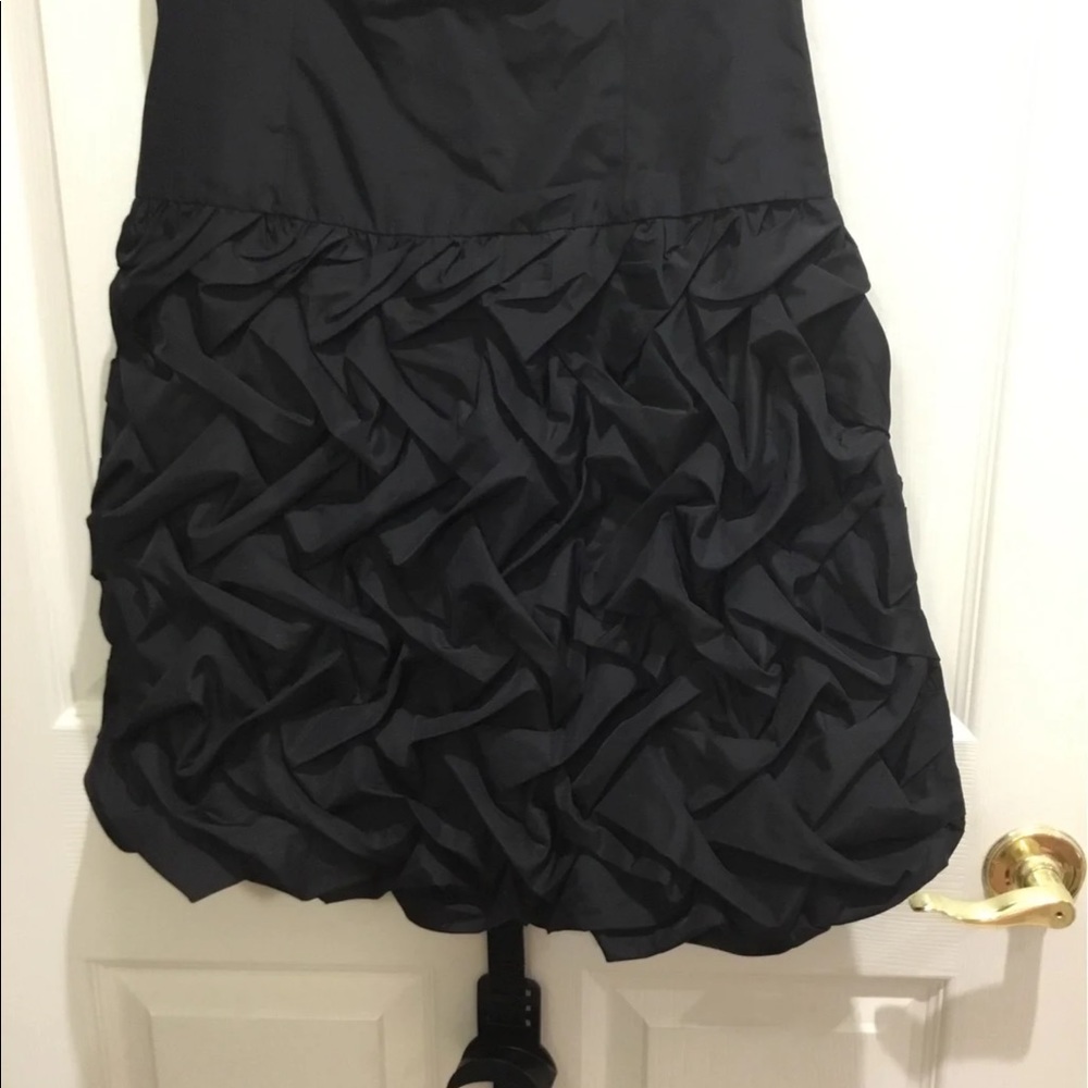 Express dress - Picture 3 of 4